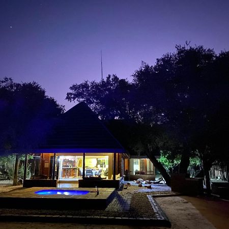 Twiga Lodge Mabalingwe Bela-Bela Exteriör bild
