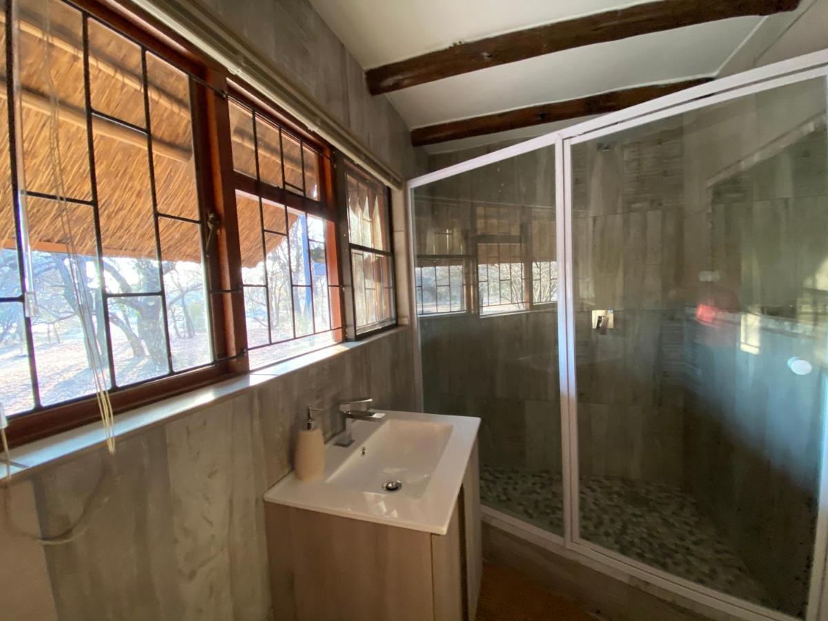 Twiga Lodge Mabalingwe Bela-Bela Exteriör bild