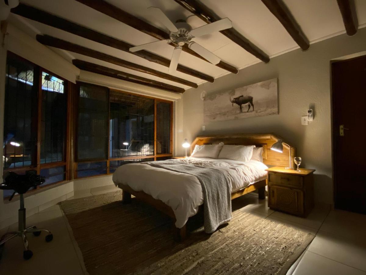 Twiga Lodge Mabalingwe Bela-Bela Exteriör bild